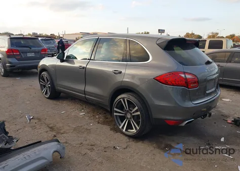 2013 Porsche Cayenne Diesel z USA, uszkodzony, nr VIN WP1AF2A29DLA41938